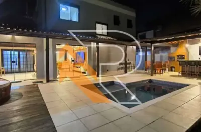 Casa em condomínio fechado com 3 quartos à venda na rua geógrafo amora, piratininga, niterói, 210 m2 por r$ 2.500.000