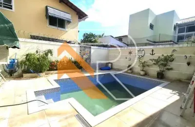 Casa com 6 quartos à venda na rua doutor ernani luiz da cunha, piratininga, niterói, 235 m2 por r$ 1.500.000