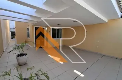 Casa com 3 quartos à venda na rua demócrito da cunha silveira, piratininga, niterói, 164 m2 por r$ 750.000