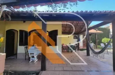 Aluguel de casa linear com 3 quartos, dentro de condomínio em itaipu, região oceânica de niterói, rj