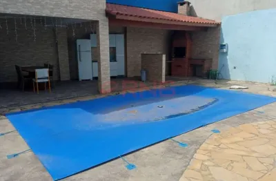 Casa térrea a venda 3 suítes , 12 vagas , piscina , churrasqueira , 200m² na vila romero