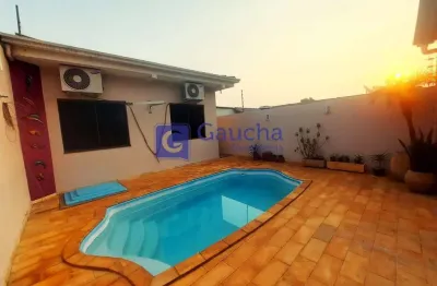 Casa com 3 quartos à venda no Coqueiral, Cascavel 