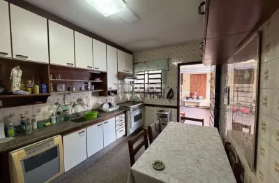 Casa com 3 quartos à venda na Rua Santo Antônio do Cântaro, 150, Cidade Dutra, São Paulo