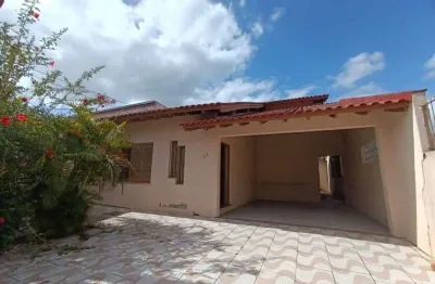 Espaço e conforto em casa com suíte no passo das pedras