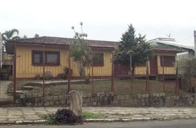 Casa para locação com 3 quartos, piscina e garagem no centro de gravataí