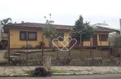 Casa para locação com 3 quartos, piscina e garagem no centro de Gravataí