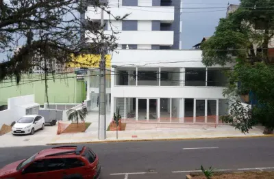 Sala comercial ampla com mezanino no centro de gravataí – venda ou locação