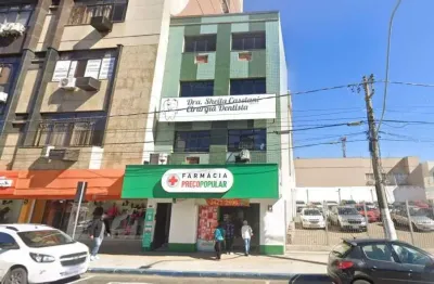 Aluguel de sala comercial com sacada no centro de gravataí, 50m²