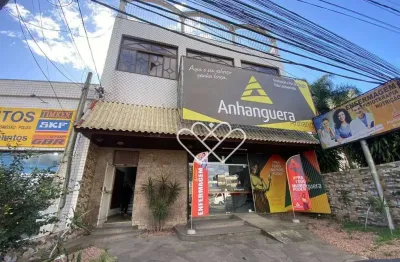 Sala comercial ampla com 250m² no vibrante bairro vila imbuhy