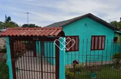 Casa charmosa no bairro cohab b com área gourmet e pátio privativo