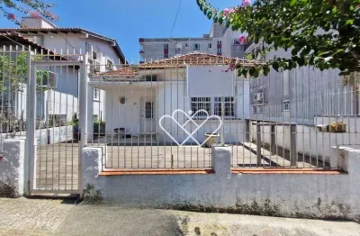 Casa ampla e bem localizada no centro de gravataí para locação