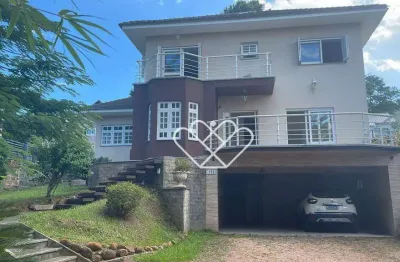 Viva com conforto e sofisticação em casa de alto padrão no condado de castella