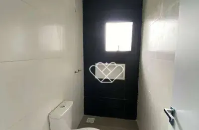 Casa espaçosa com 3 dormitórios, quintal e vaga - perfeita para sua família!