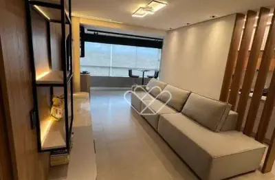 Apartamento com terraço, piscina e excelente área no Dom Feliciano