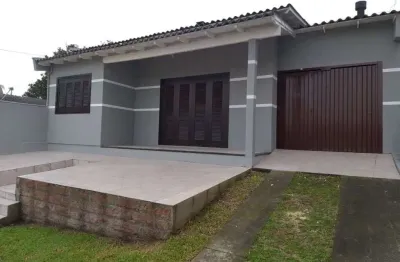 Casa funcional com área gourmet e 4 vagas no são jerônimo