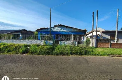 Casa com amplo terreno e área gourmet em excelente localização
