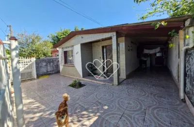 Casa Ampla à Venda no Parque Florido com Pátio Privativo e Excelente Infraestrutura