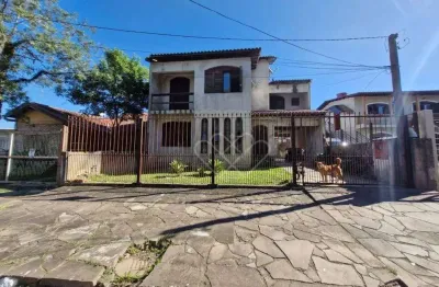 Sobrado amplo com suíte e 3 vagas no centro – conforto e localização privilegiada