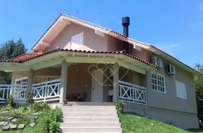Casa mobiliada à venda no paragem dos verdes campos com amplo terreno e suíte