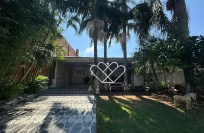 Casa espaciosa e aconchegante: 3 dormitórios, área gourmet e localização privilegiada!