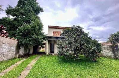 Casa espaçosa com churrasqueira e 3 quartos no bairro santa cruz