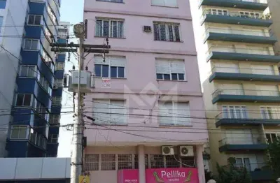 Apartamento térreo com pátio na avenida independência em porto alegre