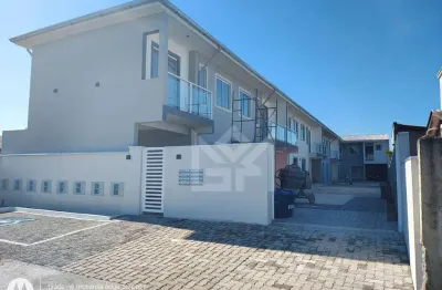 Casa aconchegante no bairro santa cruz com espaço integrado e pátio