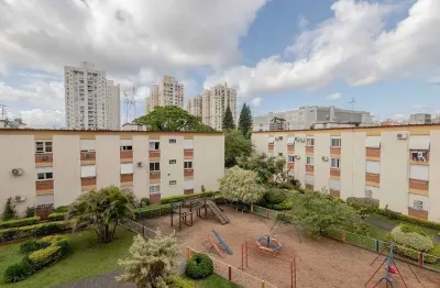 Apartamento com 2 quartos à venda na Rua Roque Calage, Passo da Areia, Porto Alegre