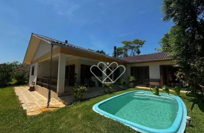 Sítio à Venda em Morungava com Ampla Área Verde, Piscina e Condomínio Fechado