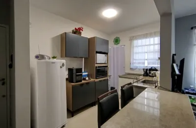 Oportunidade imperdível no bairro kobrasol, apartamento de dois quartos com uma vaga de garagem livre e coberta.