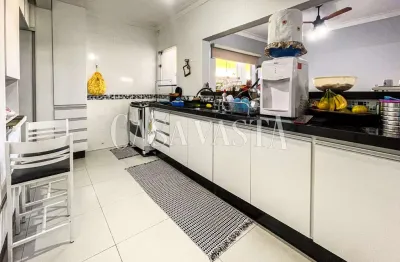 Casa com 3 quartos à venda no Santana, Araçatuba 