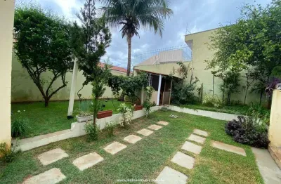 Casa com 4 quartos à venda no Jardim Paulista, Presidente Prudente 