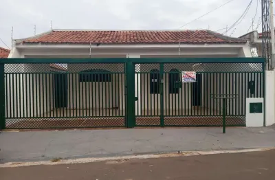 Casa para locação em presidente prudente, cidade universitária, 3 dormitórios, 1 suíte, 2 banheiros, 2 vagas