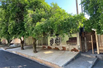 Casa para venda em regente feijó, espigão, 2 dormitórios, 1 banheiro, 1 vaga