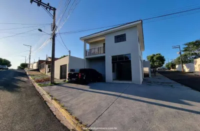 Casa Comercial para Locação em Presidente Prudente, Jardim Iguaçu, 3 dormitórios, 1 suíte, 2 banheiros, 2 vagas