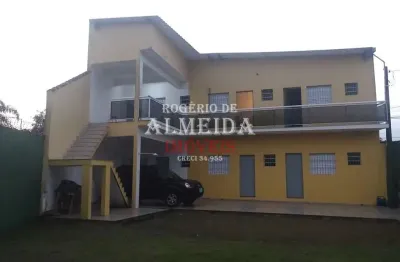 Casa à venda na Avenida Flacides Ferreira, 1066, Jardim das Palmeiras, Itanhaém