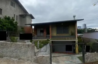 Casa com 3 quartos à venda no salgado filho, caxias do sul  por r$ 650.000