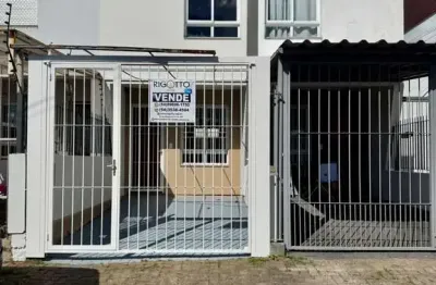 Casa com 2 quartos à venda na ana rech, caxias do sul  por r$ 240.000