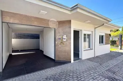 Casa com 2 quartos à venda no Pioneiro, Caxias do Sul  por R$ 310.000