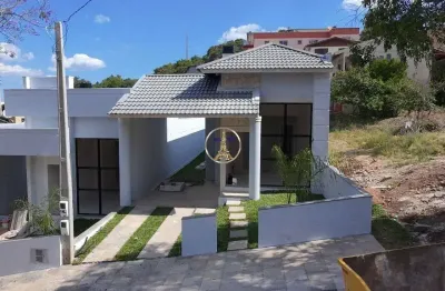 Casa com 3 quartos à venda no Cruzeiro, Caxias do Sul  por R$ 850.000