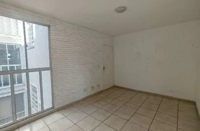 Apartamento de 2 quartos com portaria para alugar no bairro serrano!