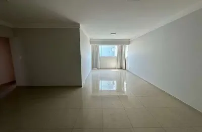 Apartamento à venda no bairro jardim finotti com três quartos e 102m