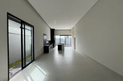 Linda casa a venda no condomínio splendido na zona sul de uberlândia
