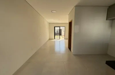 Casa em estilo sobrado a venda no bairro vida nova / novo mundo