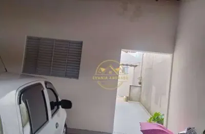 Casa com 2 dormitórios à venda, 57 m² por R$ 480.000 - Parque São Francisco - Itatiba/SP