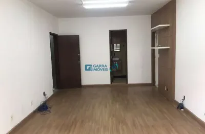 Sala comercial com 2 salas para alugar na Rua dos Tabaiares, --, Floresta, Belo Horizonte por R$ 1.800