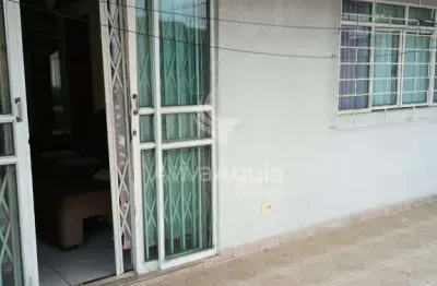 Casa com 3 quartos à venda na Rua Cafeara, Sítio Cercado, Curitiba
