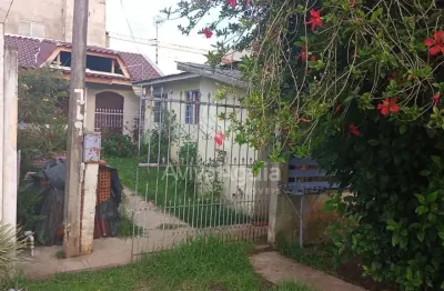 Casa térrea localização ótima perto de tudo comercio escola