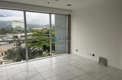 Sala para locação no edifício blue chip - barra da tijuca, com 57 m² por r$2.500,00