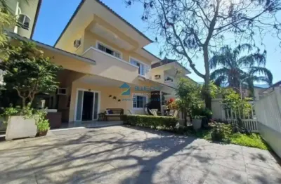 Casa triplex à venda no condomínio luz do sol - vargem pequena com 03 suítes por r$1.200.000,00